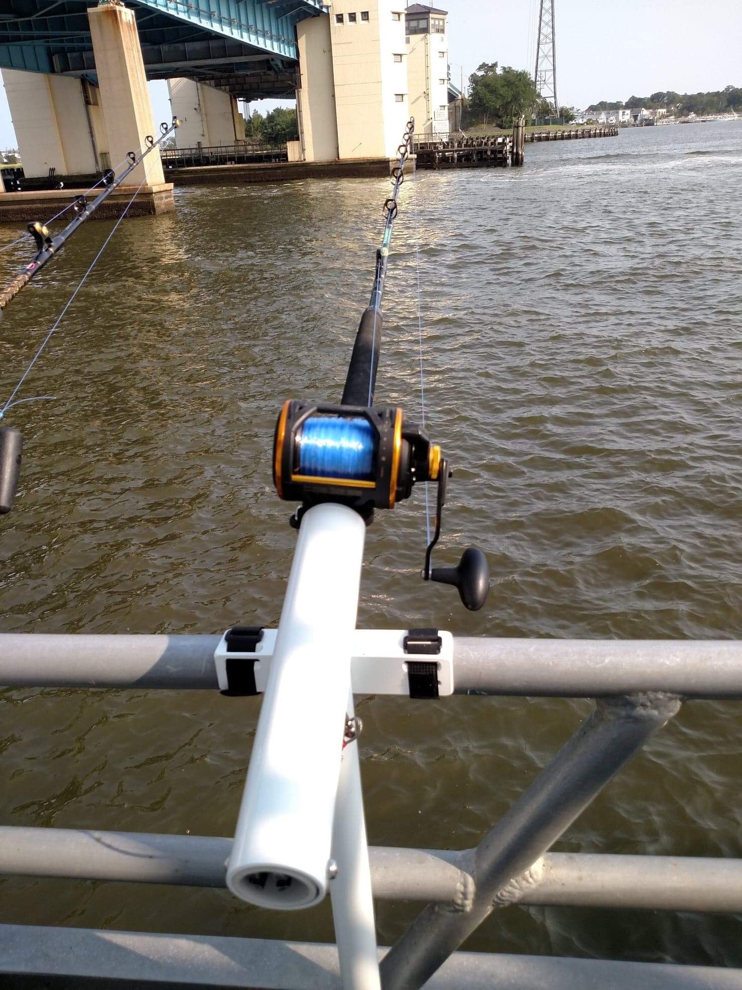 REEL SAFE CHARTER HEAD BOAT Rod Holders